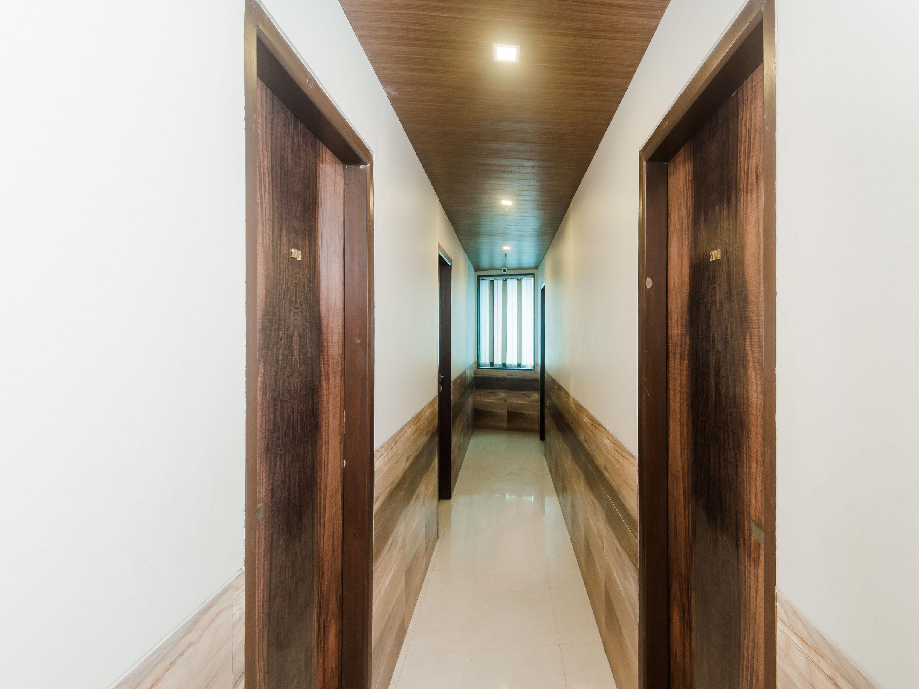 Hotel Sai Comforts Bapane Exterior foto